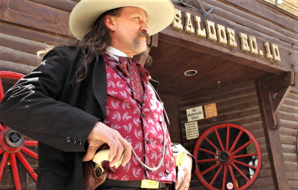 Джефф Бриджес в роли смертоносного стрелка Билла Хикока в фильме «Дикий Билл»