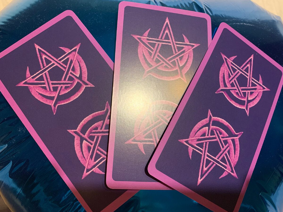 Выбирайте карту: 1, 2 или 3, слева направо 