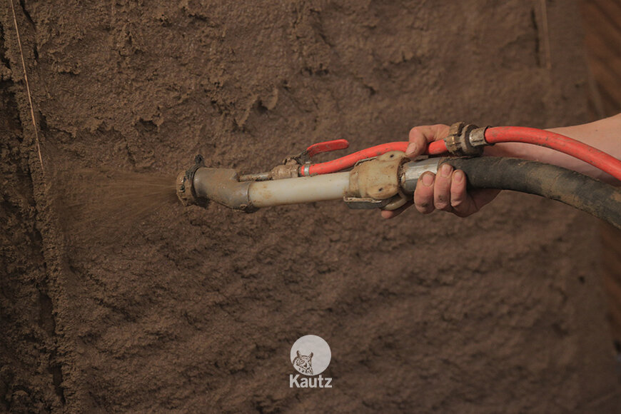 Сопло, кстати, стоит подобрать большего диаметра )