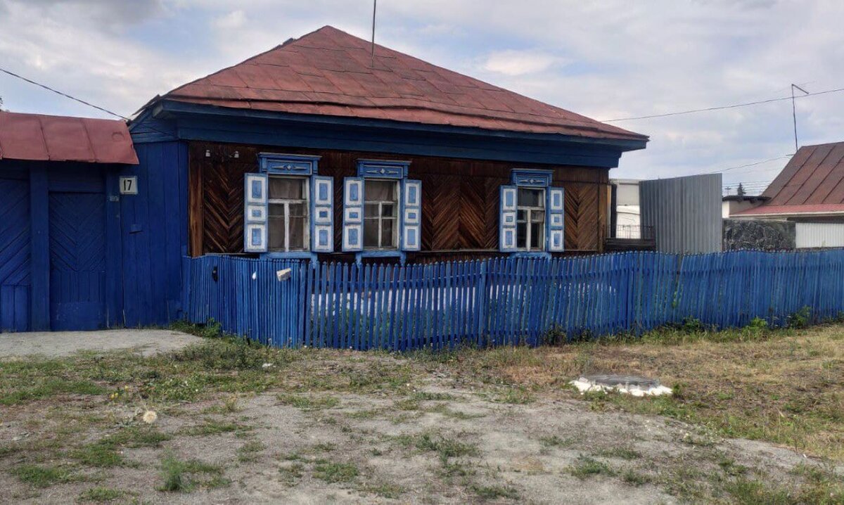 Со стороны улицы на окнах дома нет решеток.  Фото: Фото предоставлено читателем «ФедералПресс» Александром Лукиных