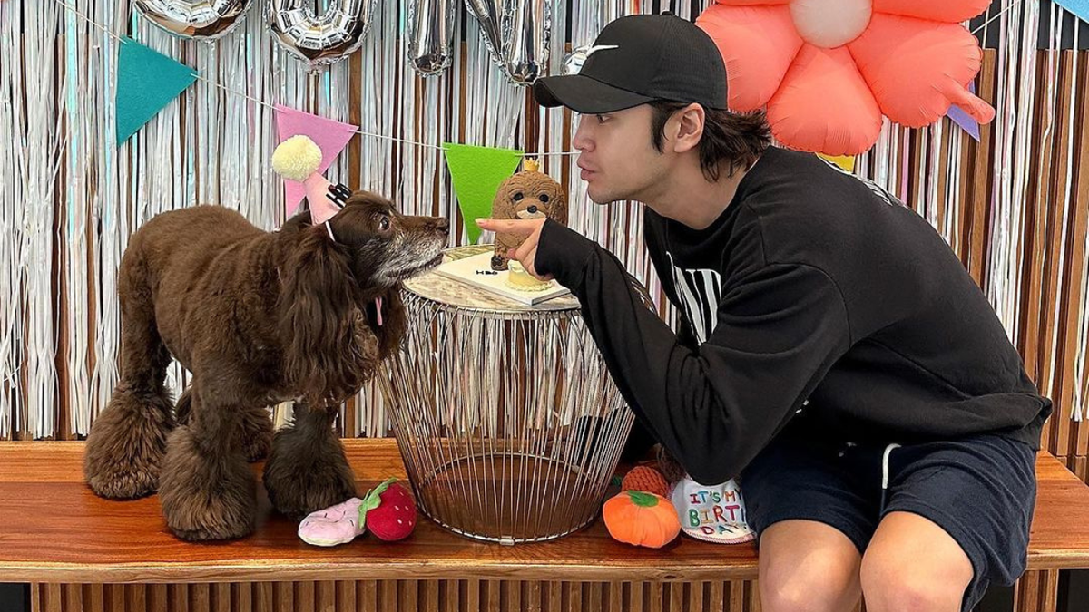 Куда! У тебя ДР! Сидеть!)))