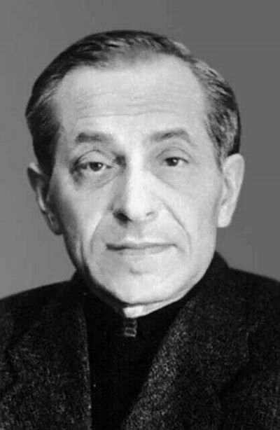 Автор зощенко. Зощенко писатель. М м зощенко. М м зощенко портрет. Зощенко портрет писателя.