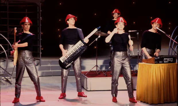 Они не люди? … Дево в 1981 году . Фото: Крис Уолтер/WireImage