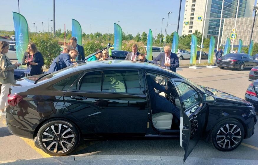    Стало известно, когда «Автоваз» может начать производство бизнес-седана Lada Aura