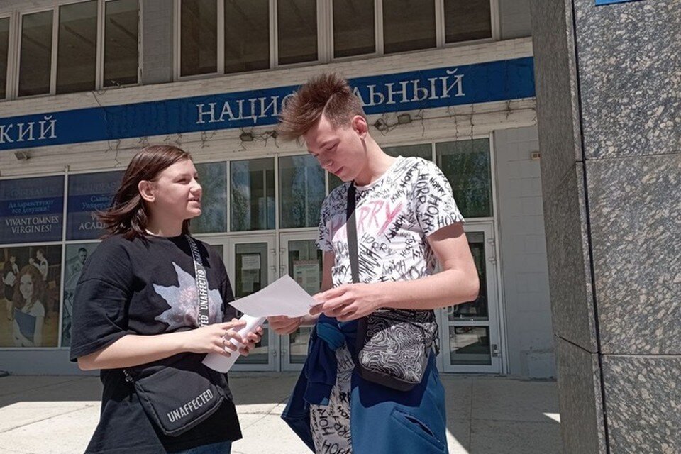    Для первокурсников запланированы традиционные встречи с руководством институтов и факультетов университета, «посвящение в студенты» Роман ПОБЕРЕЖНЮК