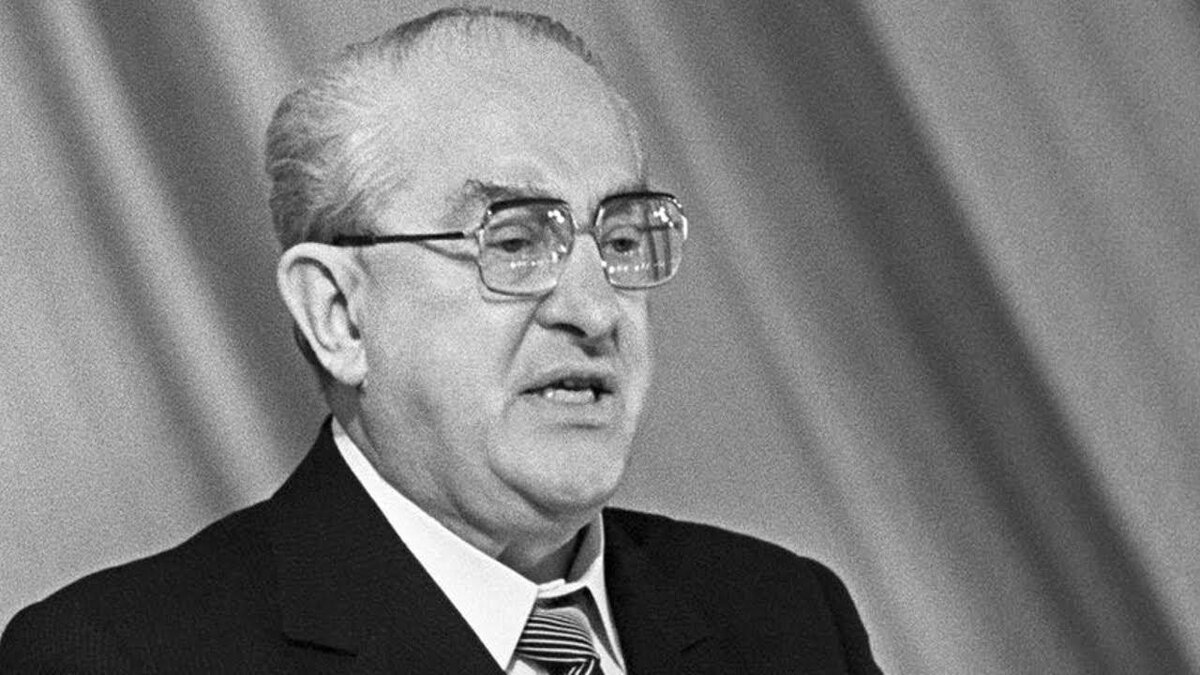 Ю. В. Андропов 