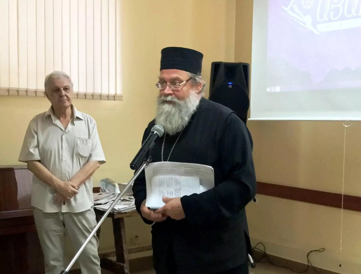 Михаил Айдинов и протоиерей Владимир Александров 