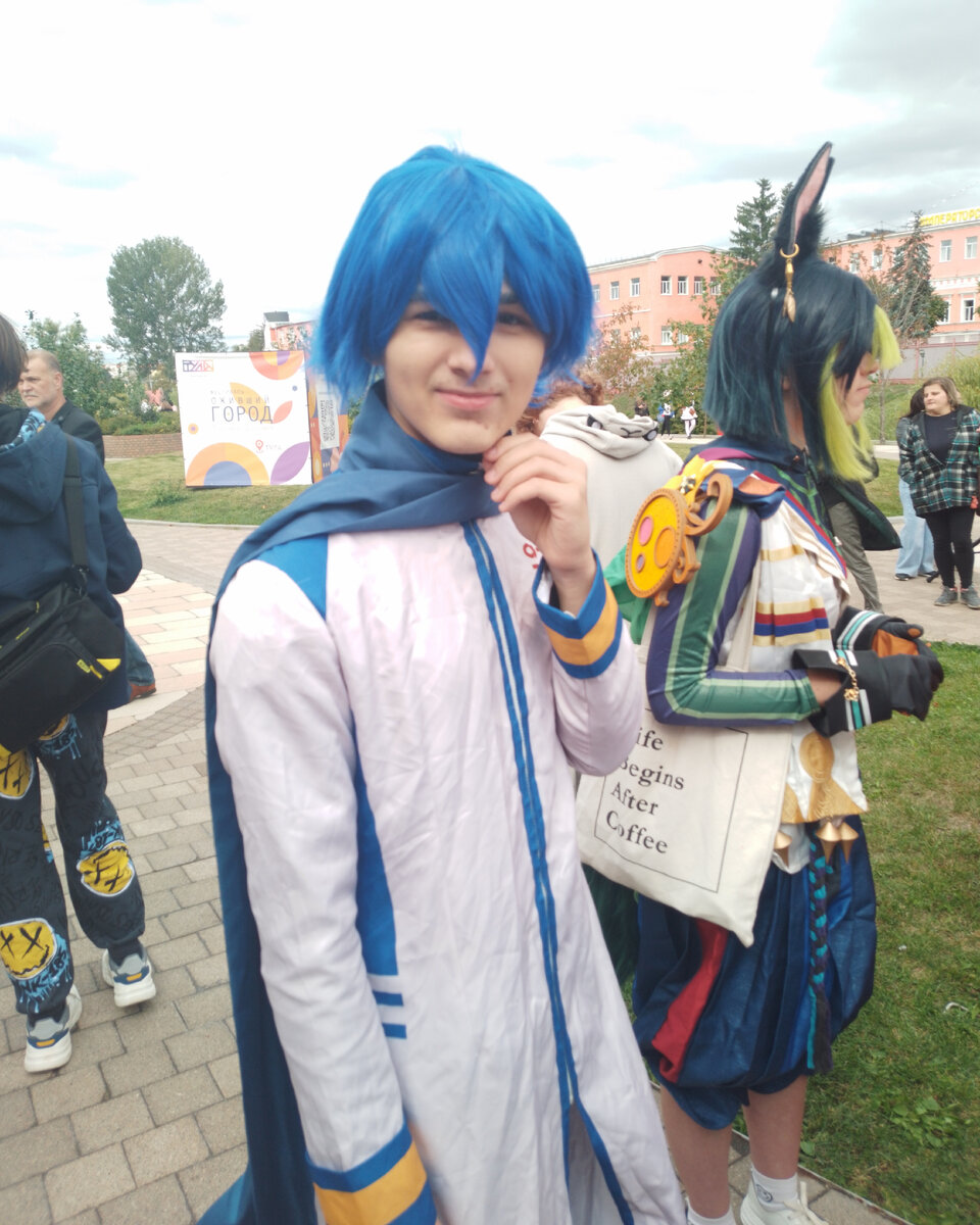 Нашему городу -877, но он  как всегда молод, красив, хорош собой, да ещё в в полном расцвете сил, радует своих жителей и гостей, историческими  памятниками, итересными музеями, замечательными...-19