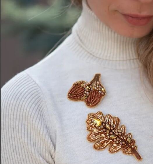    Осенняя брошь   
Источник: Скриншот из видео