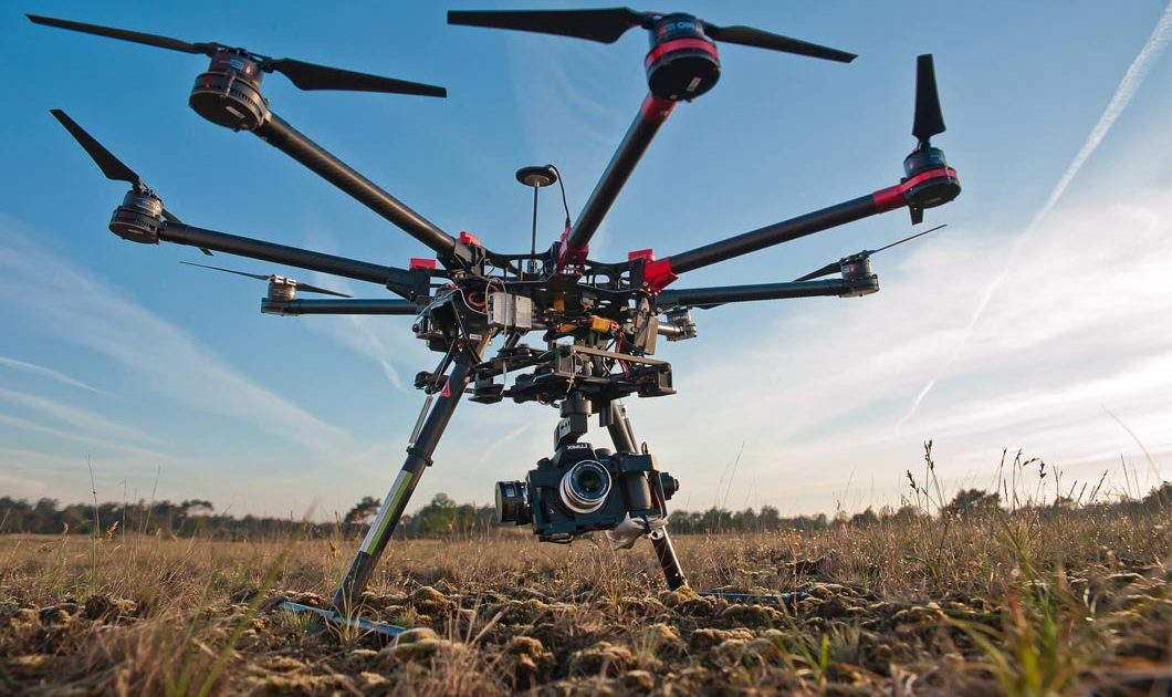 Как называется беспилотник с шестью моторами. Гексакоптер DJI s900. Мультироторные БПЛА. Гексакоптер s650. Беспилотник для аэрофотосъемки.