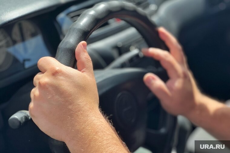    Личному водителю главврача обещают пакет различных льгот