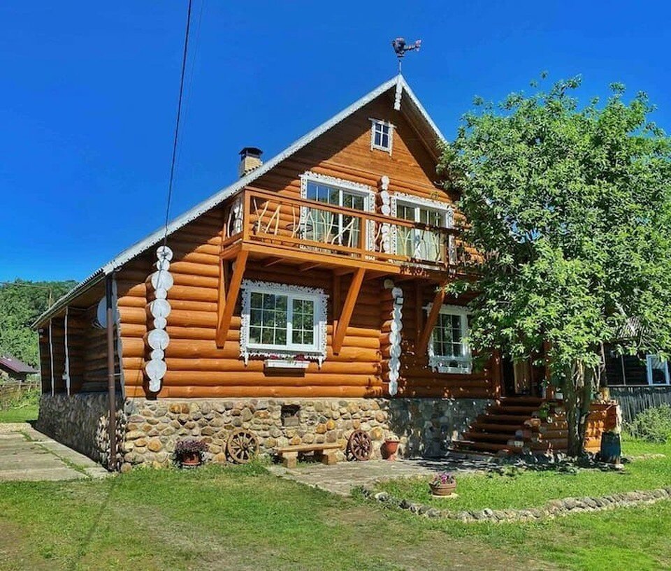    Так сейчас выглядит легендарный дом Абдулова на Валдае