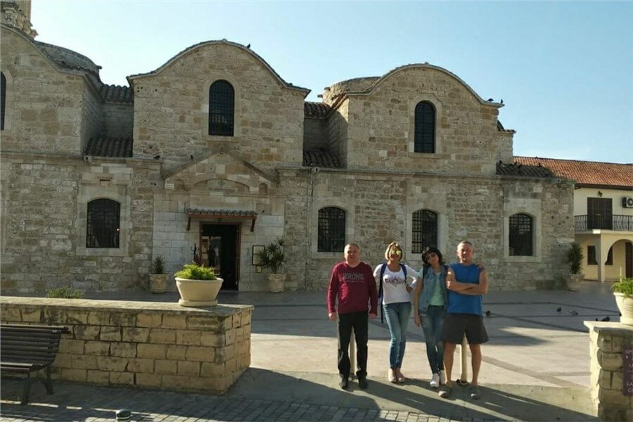 С друзьями в городе