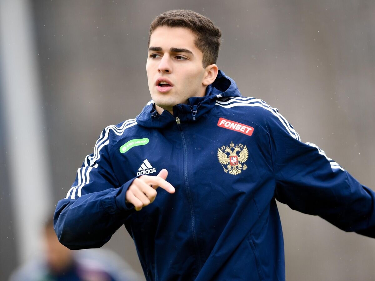    Игрок национальной сборной России по футболу Арсен Захарян© РИА Новости / Алексей Филиппов