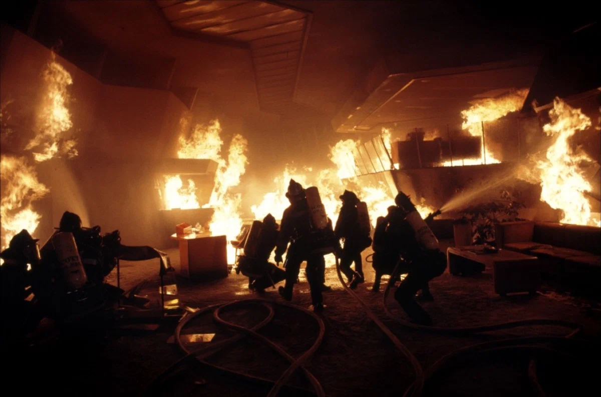 The towering Inferno 1974. Пол Ньюман Вздымающийся ад. Movie fires