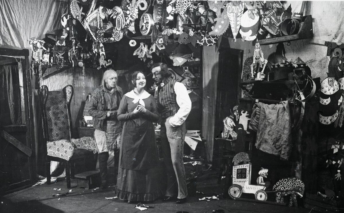 Михаил Чехов – Калеб, Вера Соловьева – Берта и Евгений Вахтангов – Текльтон, «Сверчок на печи», Первая студия МХТ, 1914 г.