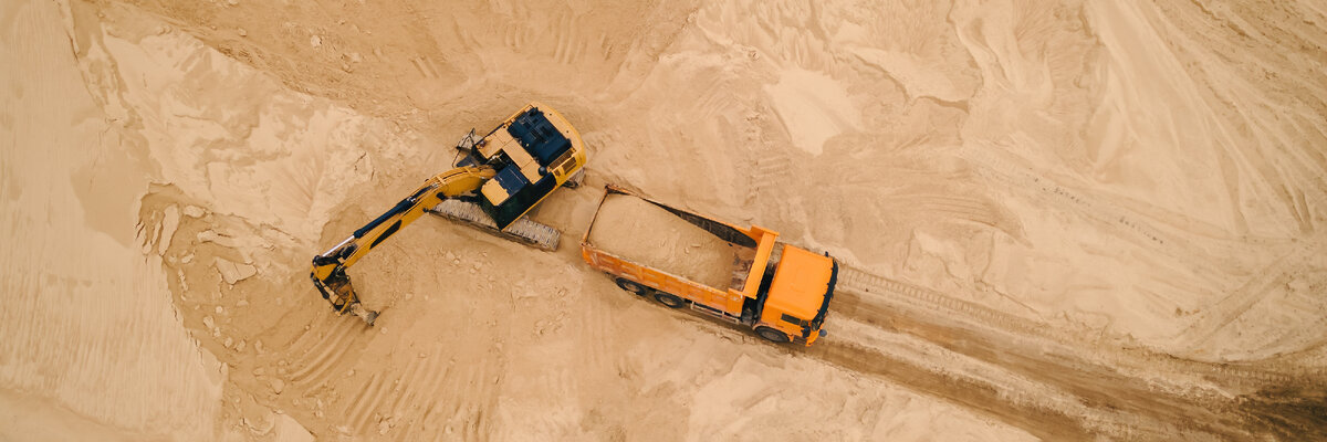 Погрузка карьерного песка