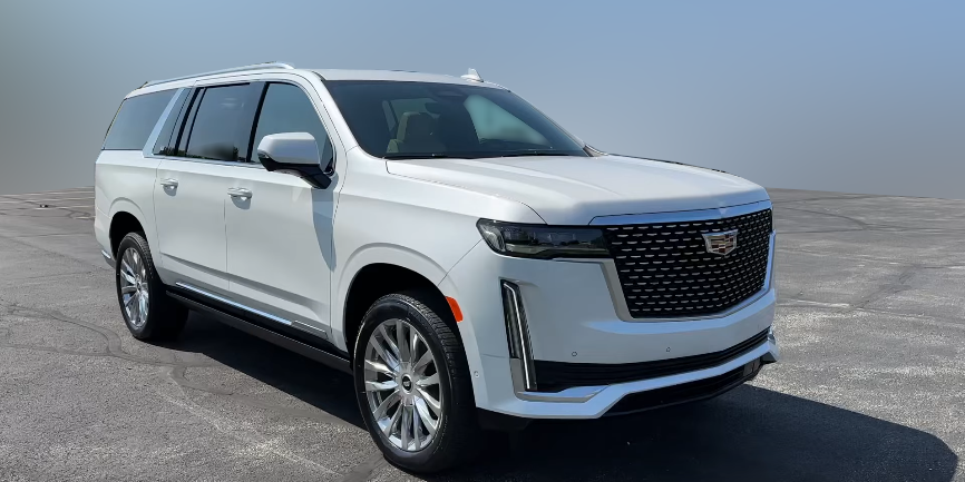 Передняя и правая часть кузова в оснащении Premium Luxury.