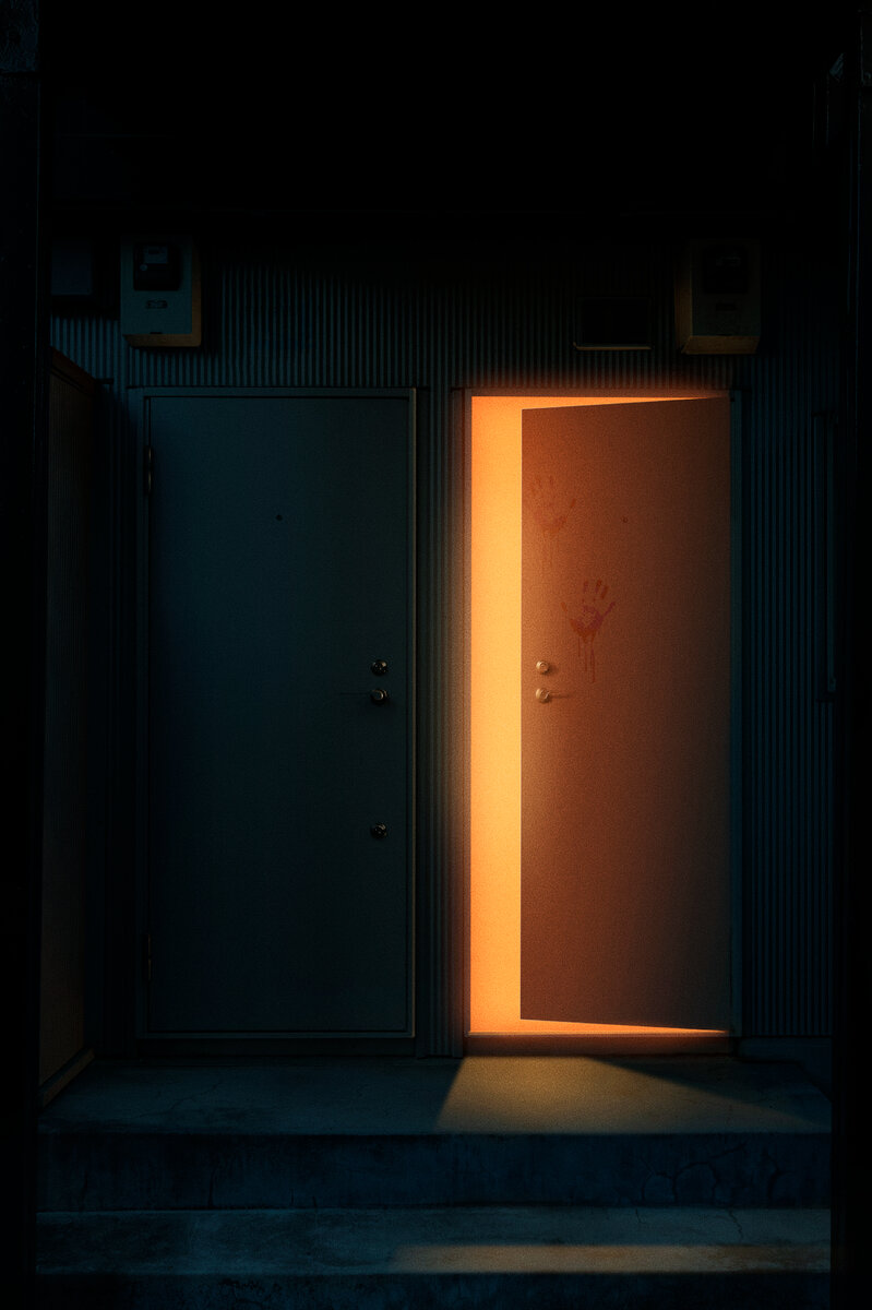 Открытая дверь в темной комнате. Дверь ночью. Фотография двери в подъезде.