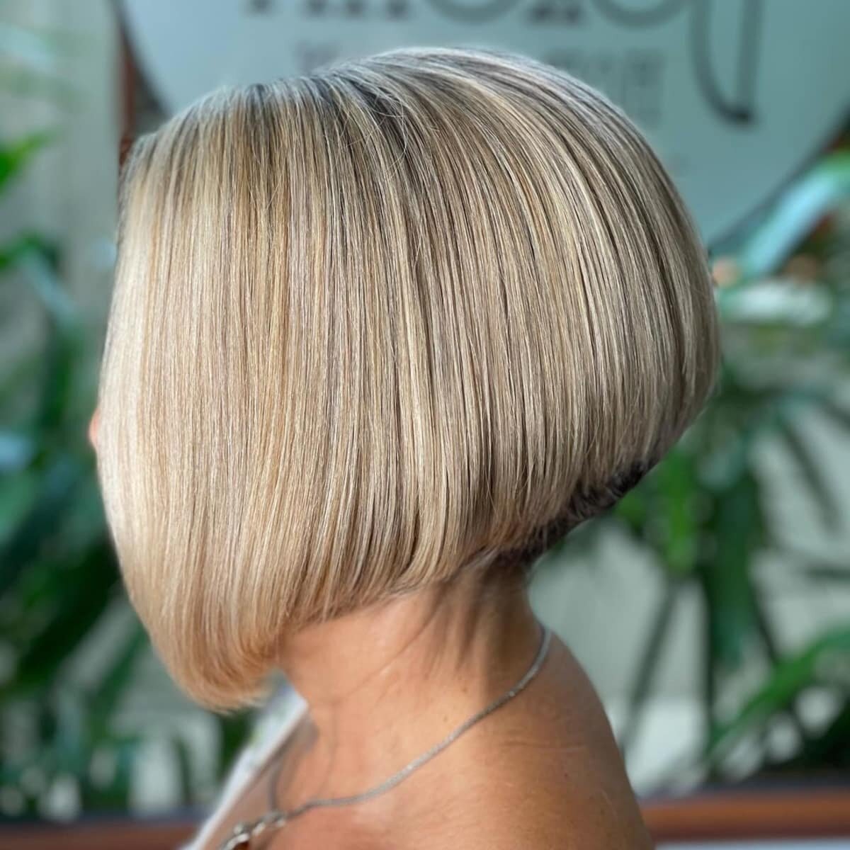 Crown with long front locks