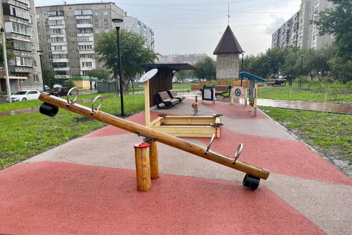    Сквер с башней и площадкой обустроили в Тракторозаводском районе Челябинска