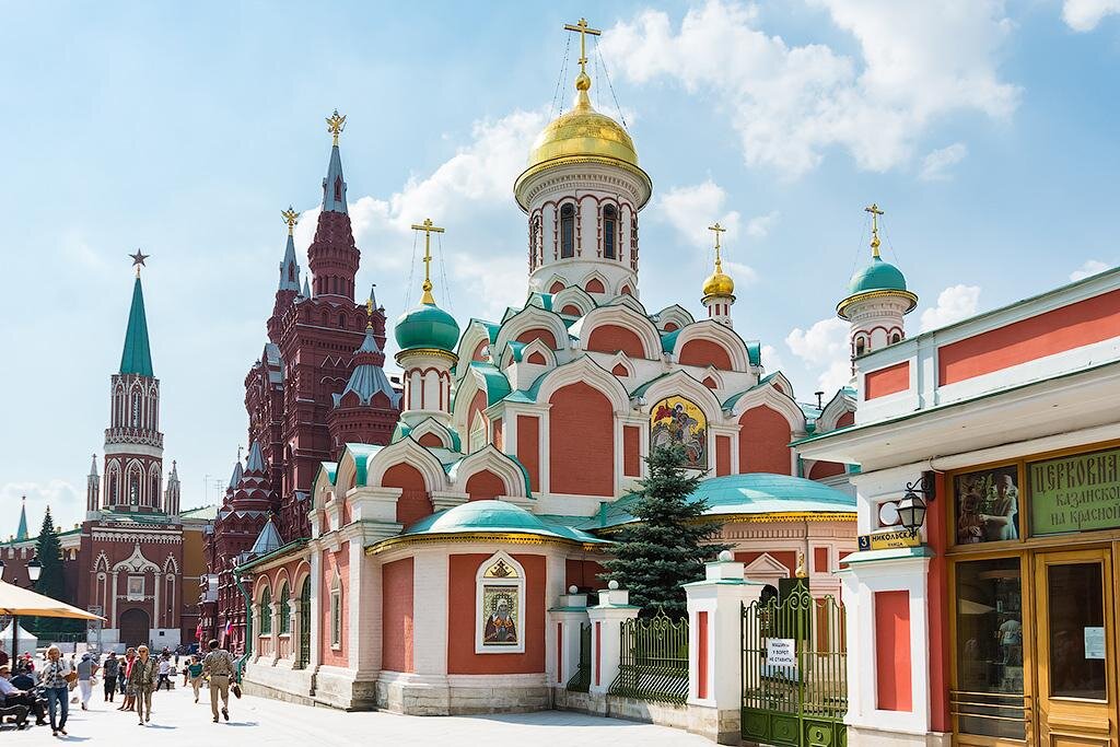 Храм богородицы в москве. Собор Казанской Божьей матери в Москве. Казанский собор на красной площади. Храм Казанской иконы Божией матери Москва. Храм на красной площади Москва Казанской Богоматери.