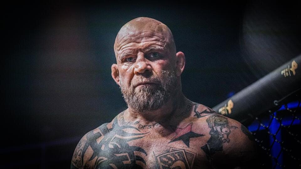     Тактаров и Монсон свели бой вничью Известия/Дмитрий Коротаев