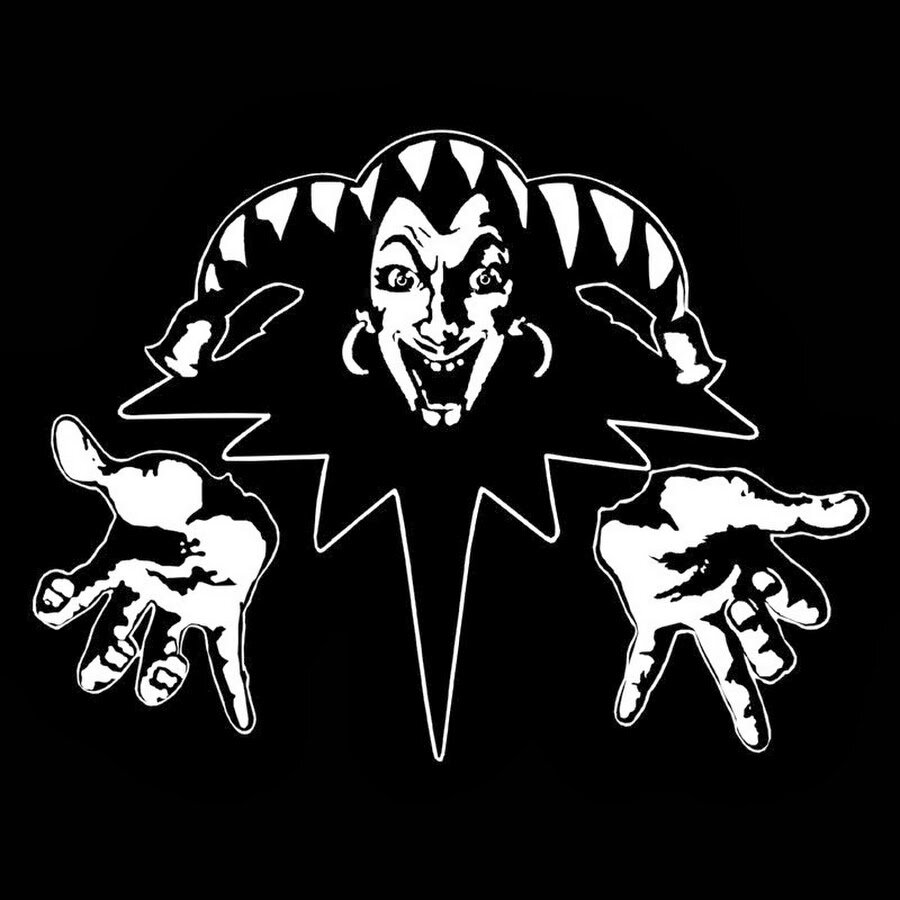 «Король и Шут» (сокращённо – «КиШ») – российская рок-группа, история которой началась в 1988 году в Ленинграде. Коллектив прославился своим необычным для отечественной сцены стилем: его песни – это короткие сказки, рассказанные под жёсткую гитарную музыку. Группа прекратила своё существование в 2013 году в связи со смертью её лидера Михаила Горшенёва. Участники последнего состава «КиШ» сегодня продолжают музыкальную деятельность в рамках группы «Северный Флот», репертуар которой состоит из нового авторского материала.