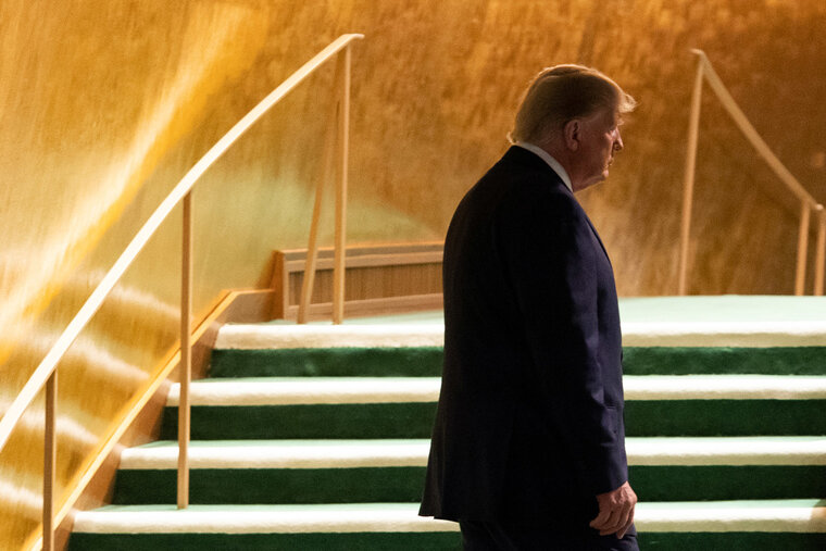    После формального ареста Трампа в сети появилась информация, что его поместье продано