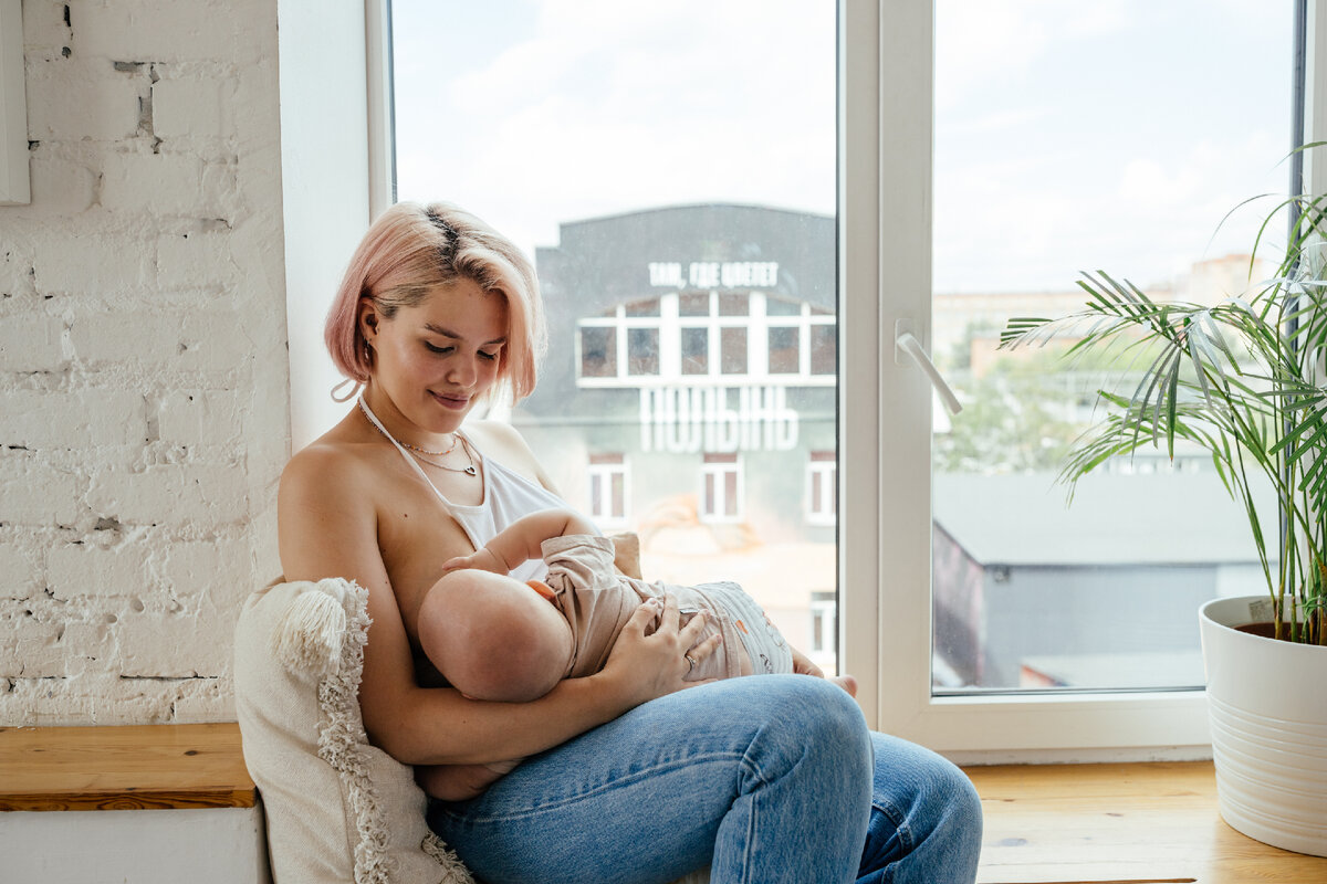 Больше половину мам переживают, что форма груди испортится после завершения грудного вскармливания