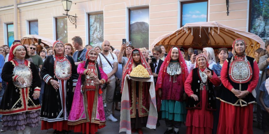    Петербуржцев приглашают попробовать блюда башкирской кухни. Фото: gov.spb.ru.