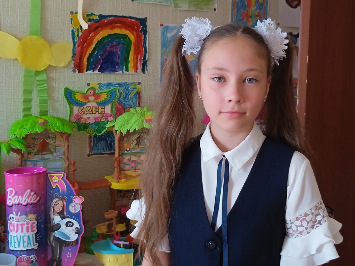 Внучка Софья собирается в школу