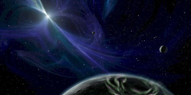    Обычно нейтронные звезды испускают только инфракрасное излучение, медленно остывая. Поэтому заметить их непросто. Но если вокруг нейтронной звезды есть материя, она падает на нее, если много материи — формируется аккреционный диск, как у черной дыры. Небольшая часть вещества превращается в фонтаны радио- или гамма-излучения параллельные магнитной оси звезды. Поскольку магнитная ось может не совпадать с осью вращения, получаются «прожекторы», похожие на маяки. Это пульсары — очень удобные точки отсчета для навигации в космосе. На иллюстрации: суперземля PSR B1257+12 C (PSR B1257+12 d, Phobetor), вращающаяся вокруг пульсара PSR 1257+12 (Лич) / © NASA, JPL-Caltech