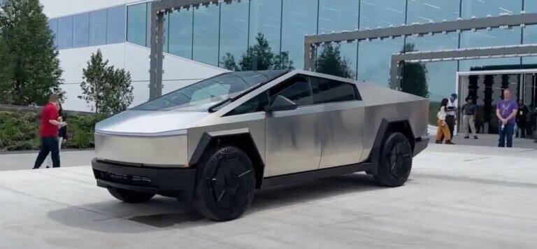    Tesla Cybertruck / © Tesla