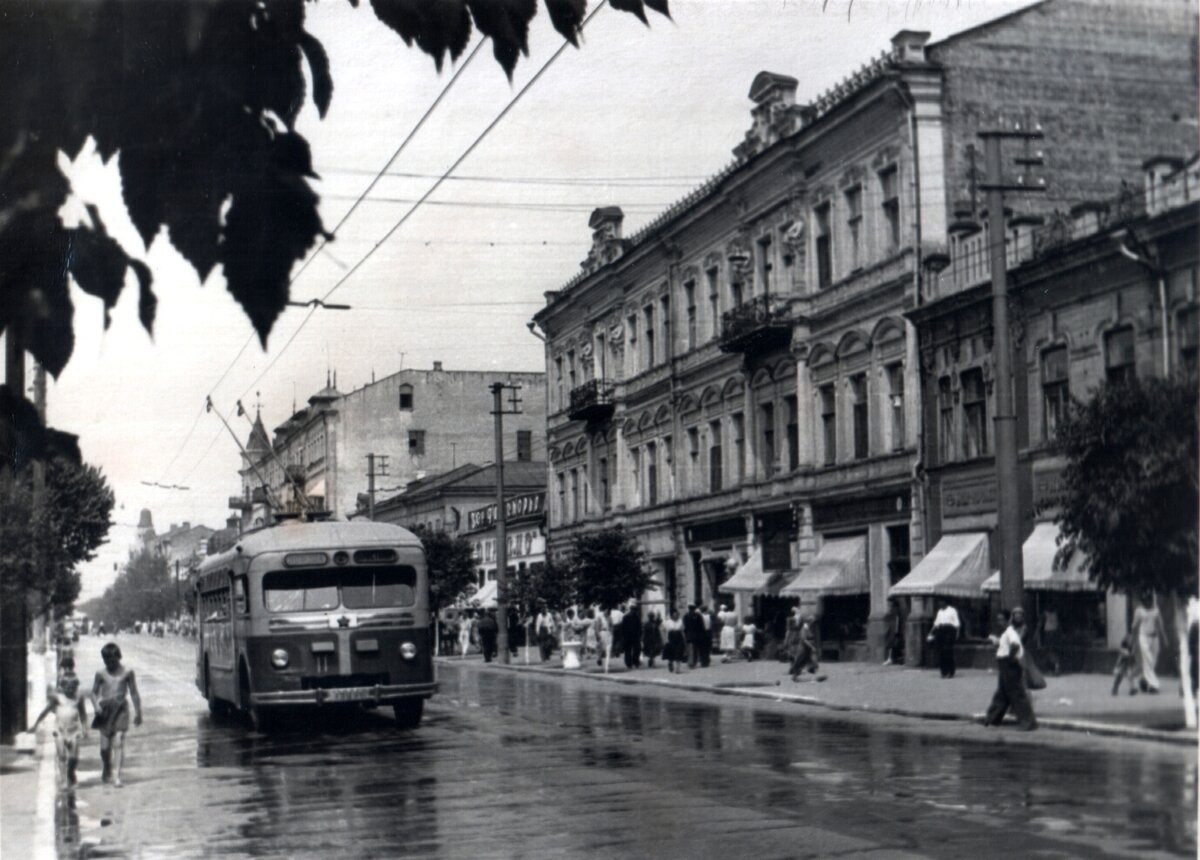 Фото с яндекс.картинки (Саратов в 50-ые годы)