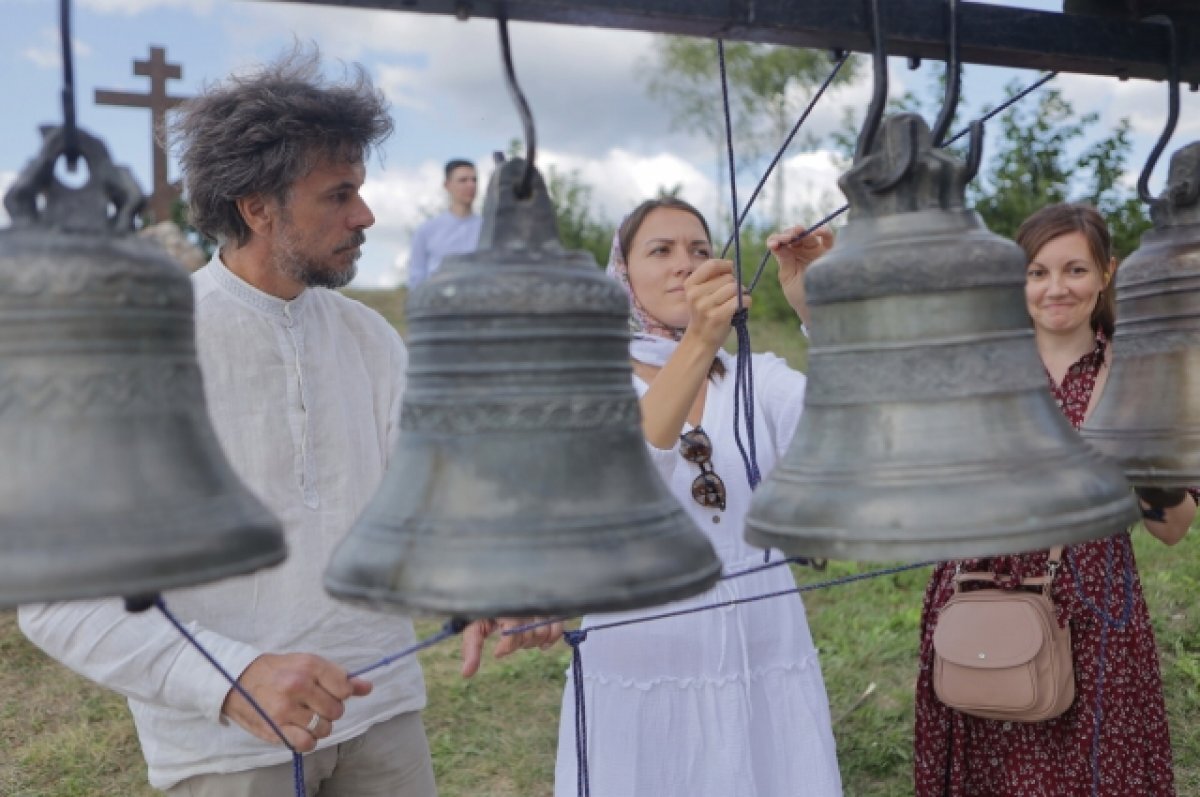    Колокольный звон мало кого оставляет равнодушным, кто-то потом приходит учиться этому мастерству