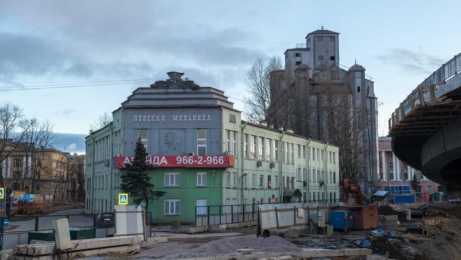    Мукомольный комбинат ОАО "Невская мельница". Автор фото: Тихонов Михаил