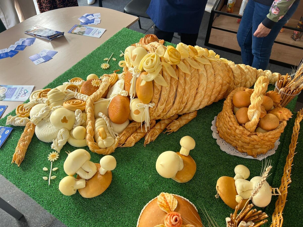 Я никогда не забуду свой первый фестиваль адыгейского сыра! Это было что-то невероятное! Я всегда любила сыр, но о таком разнообразии даже не подозревала.-2