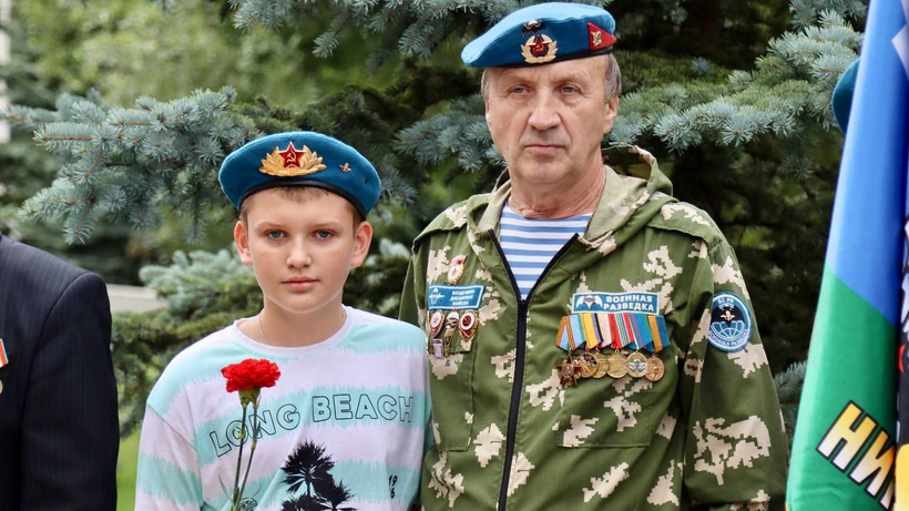    Торжественное мероприятие, посвященное Дню Воздушно-десантных войск у памятника воину-интернационалисту в Ступино © Пресс-служба администрации г.о. Ступино
