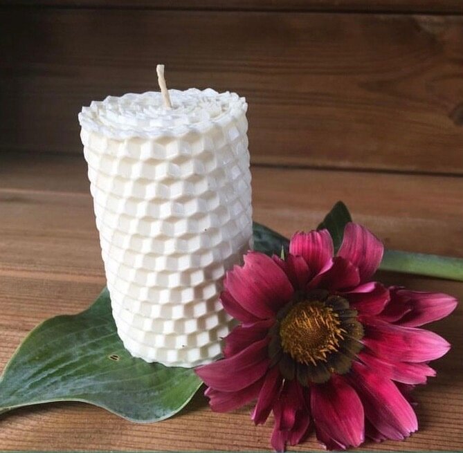 за заказом белых свечей пишите мне в директ в IG @magiya__svechey