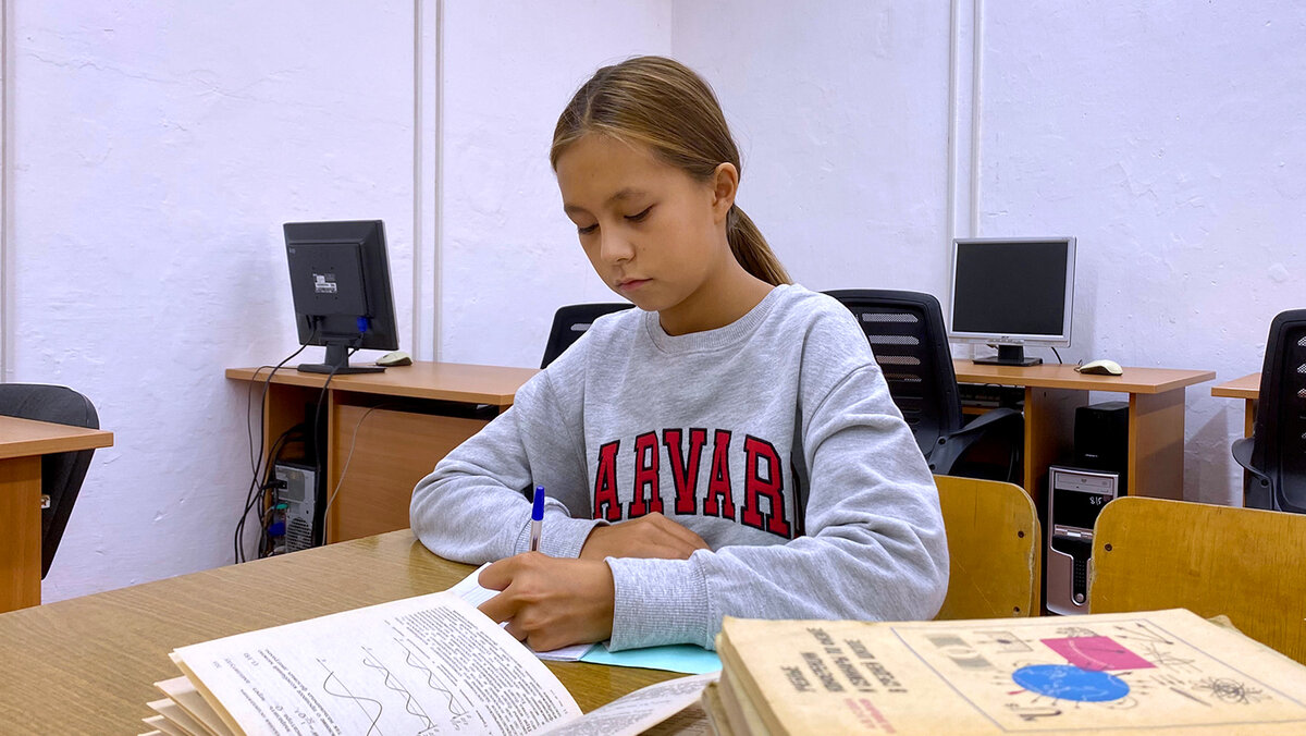 Дочь больше всего любит решение задач