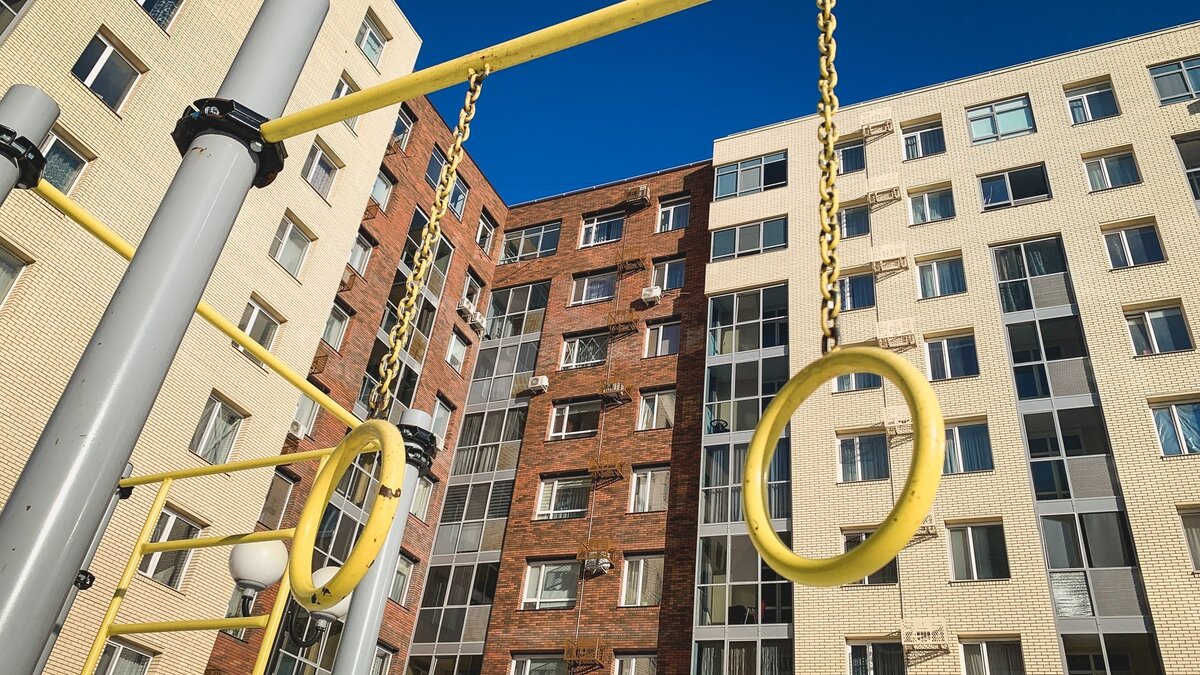     Новая спортивная площадка появится в пригороде Владивостока, в поселке Трудовое. Местные жители смогли получить финансирование на реализацию проекта благодаря конкурсу ТОСов.
