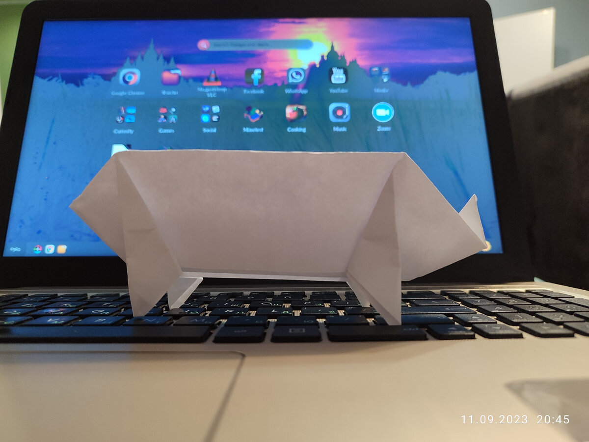 Пожалуйста, не спрашивайте, где зад, а где перед. Я сама не знаю)))