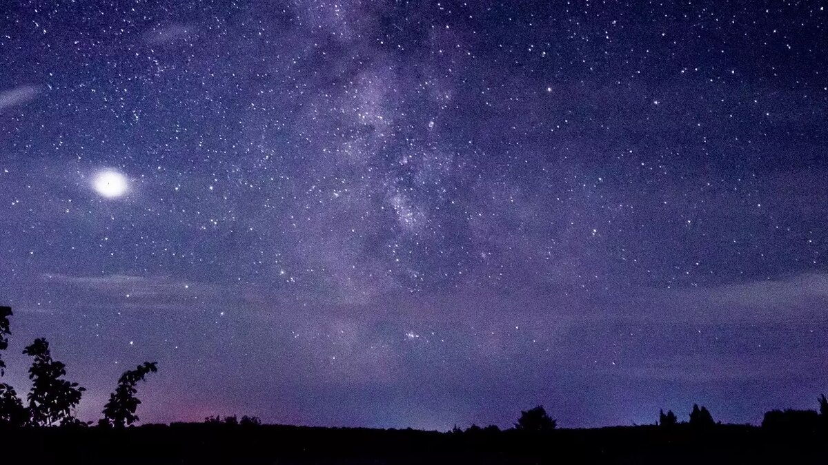     Метеозависимым тюменцам нужно готовиться к магнитным бурям. С 26 по 28 сентября ожидается повышенная солнечная активность.