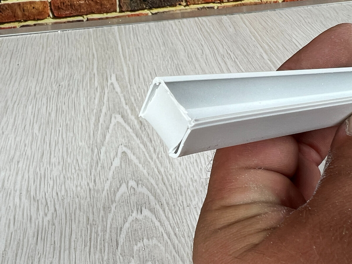 Каждый день мы сталкиваемся с ненужными мелочами, которые часто отправляются в мусорное ведро. Однако порой из самых неожиданных вещей можно создать что-то полезное и удивительное.-7