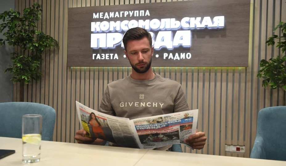    Хоккеист Иван Федотов стал гостем «Комсомольской правды». Фото: Михаил Фролов