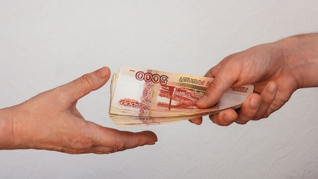 Некоторые люди НЕ ХОТЯТ ОТДАВАТЬ ДОЛГИ. Не хотят, и всё тут.