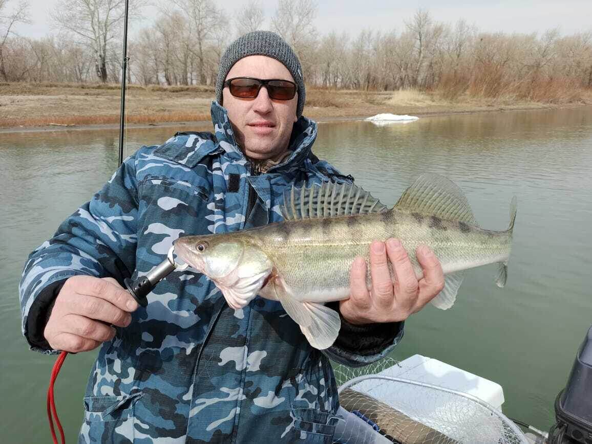 Другие предметы экипировки рыбака: