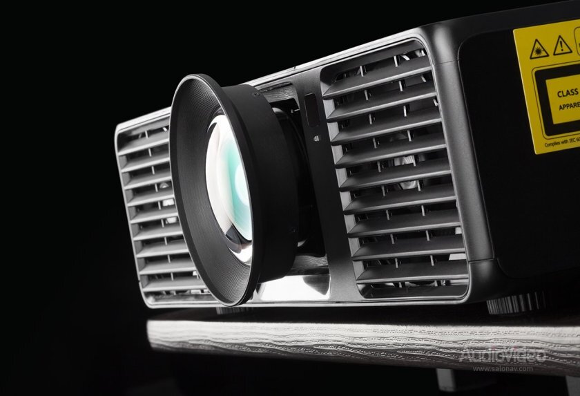 проектор benq w1800i. Optoma hd151x. телевизор проектор. проектор бенкью w1700. вертикальный проектор.