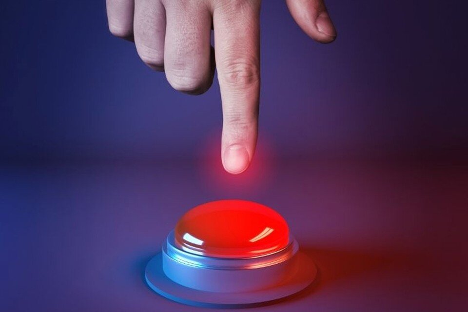    Некоторым стыдно нажимать красную кнопку